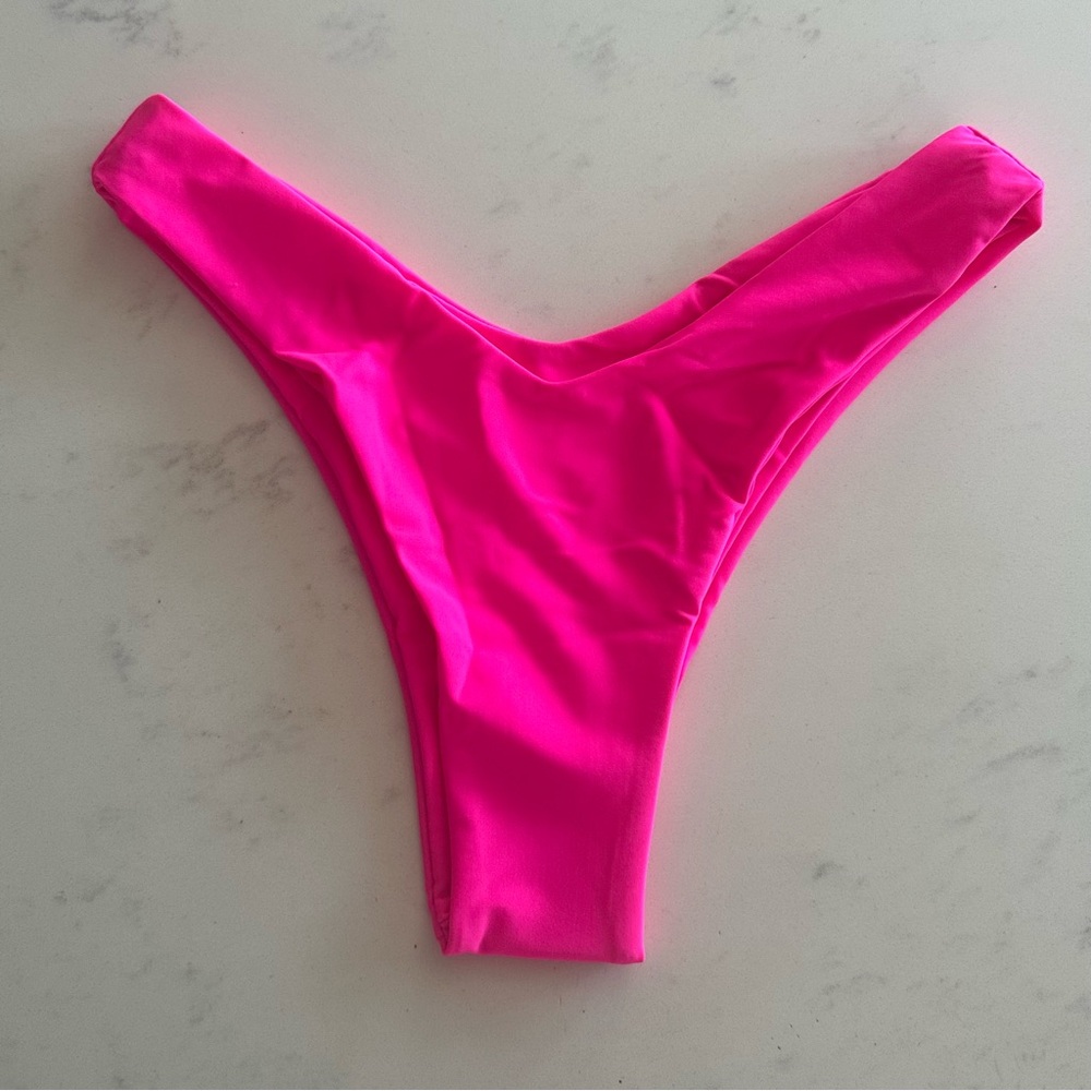 Vibrant Neon Bikini Set - Picture 5 of 8